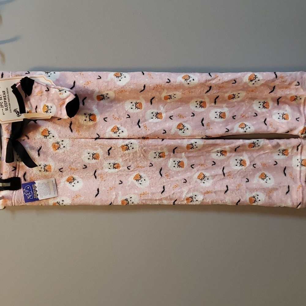 Modern Kids NWT 2-piece Halloween Lux Plush Pants and Socks Sleepwear Set